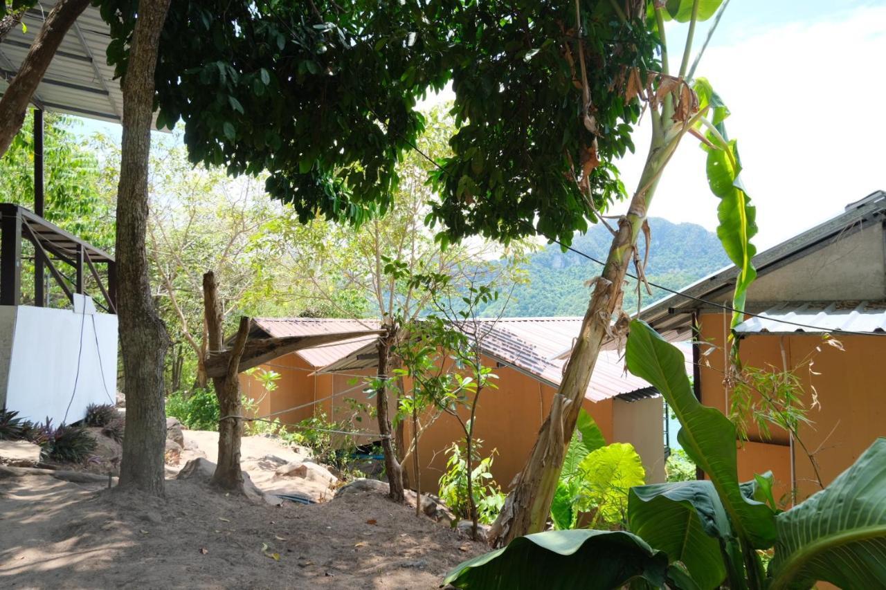 Phi Phi Seaside Bungalow Exterior foto