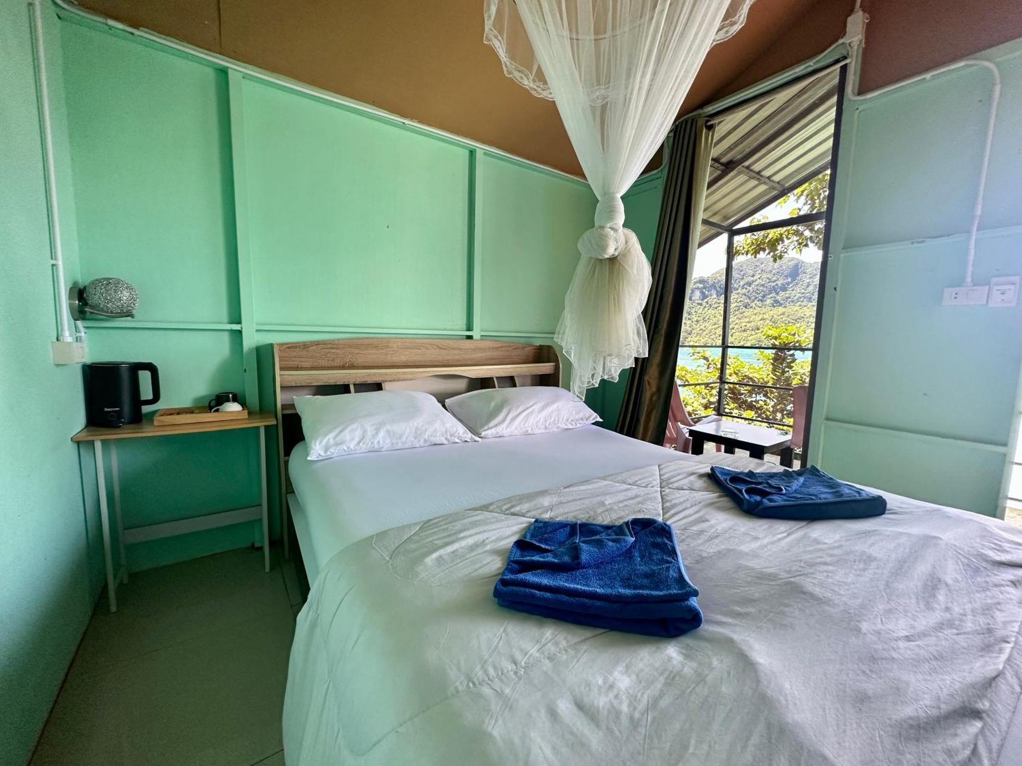 Phi Phi Seaside Bungalow Exterior foto