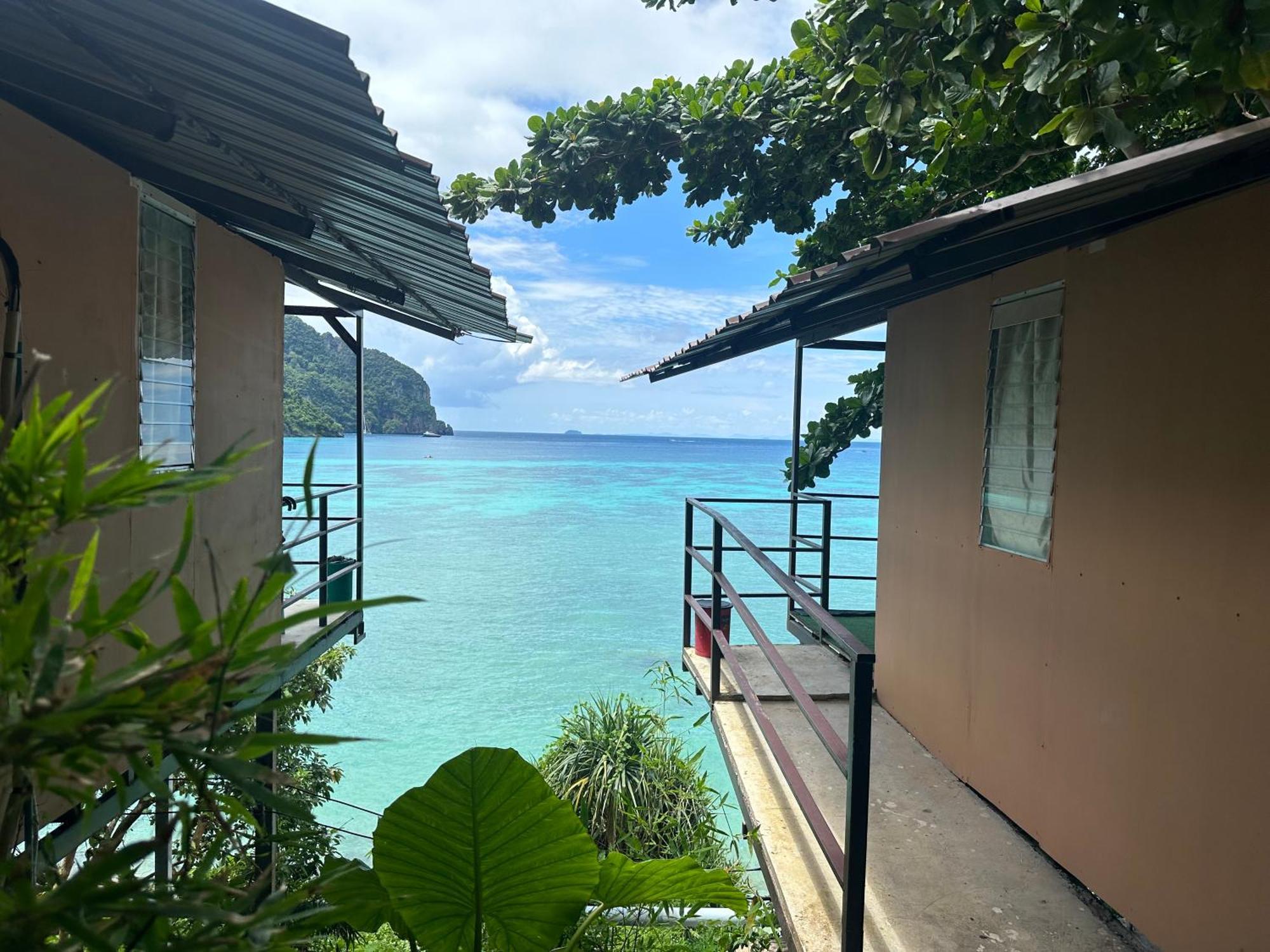 Phi Phi Seaside Bungalow Exterior foto